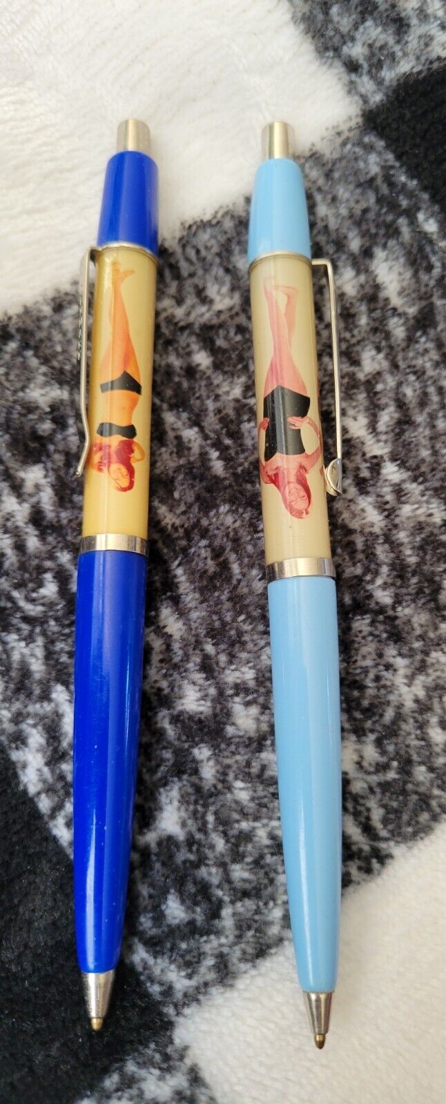 VINTAGE FLOATY PEN NUDE MAN & WOMAN ON 1 PEN & WOMAN ON OTHER 1 THE SET of 2