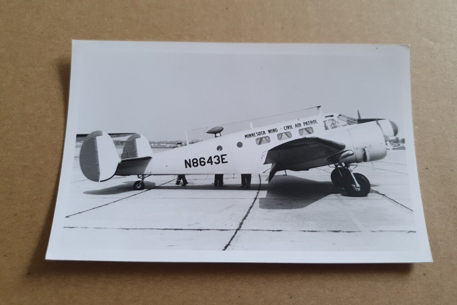 PLANE PHOTOGRAPH Beechcraft C-45H Expeditor N8643E ON RUNWAY 1970s