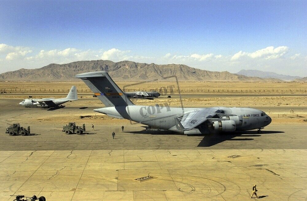  US Air Force USAF C-17A Globemaster III aircraft EF 8X12 Photograph