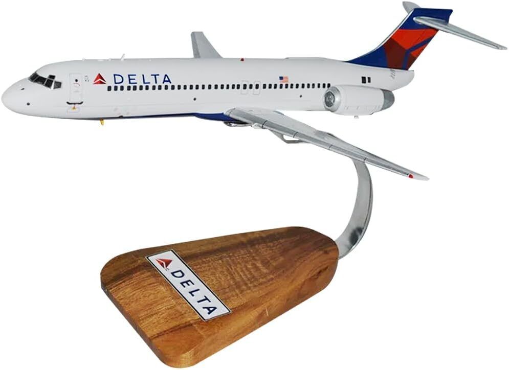 Delta Airlines Boeing 717-200 Desk Top Display Jet Model 1/100 SC Airplane