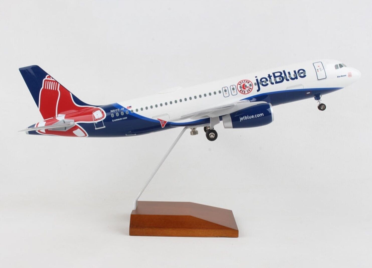 Skymarks Jetblue Airbus A320-200 Boston Red Sox N605JB Desk 1/100 Model Airplane