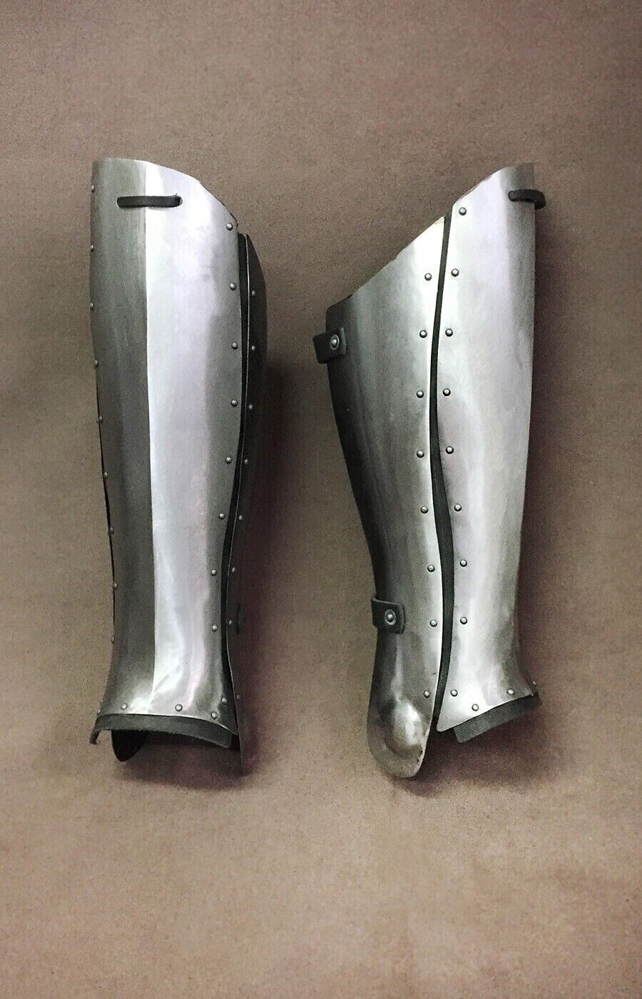 Medieval Pair Of Leg Greaves Knight Larp Armor 18ga Steel Leg Protection Cosplay