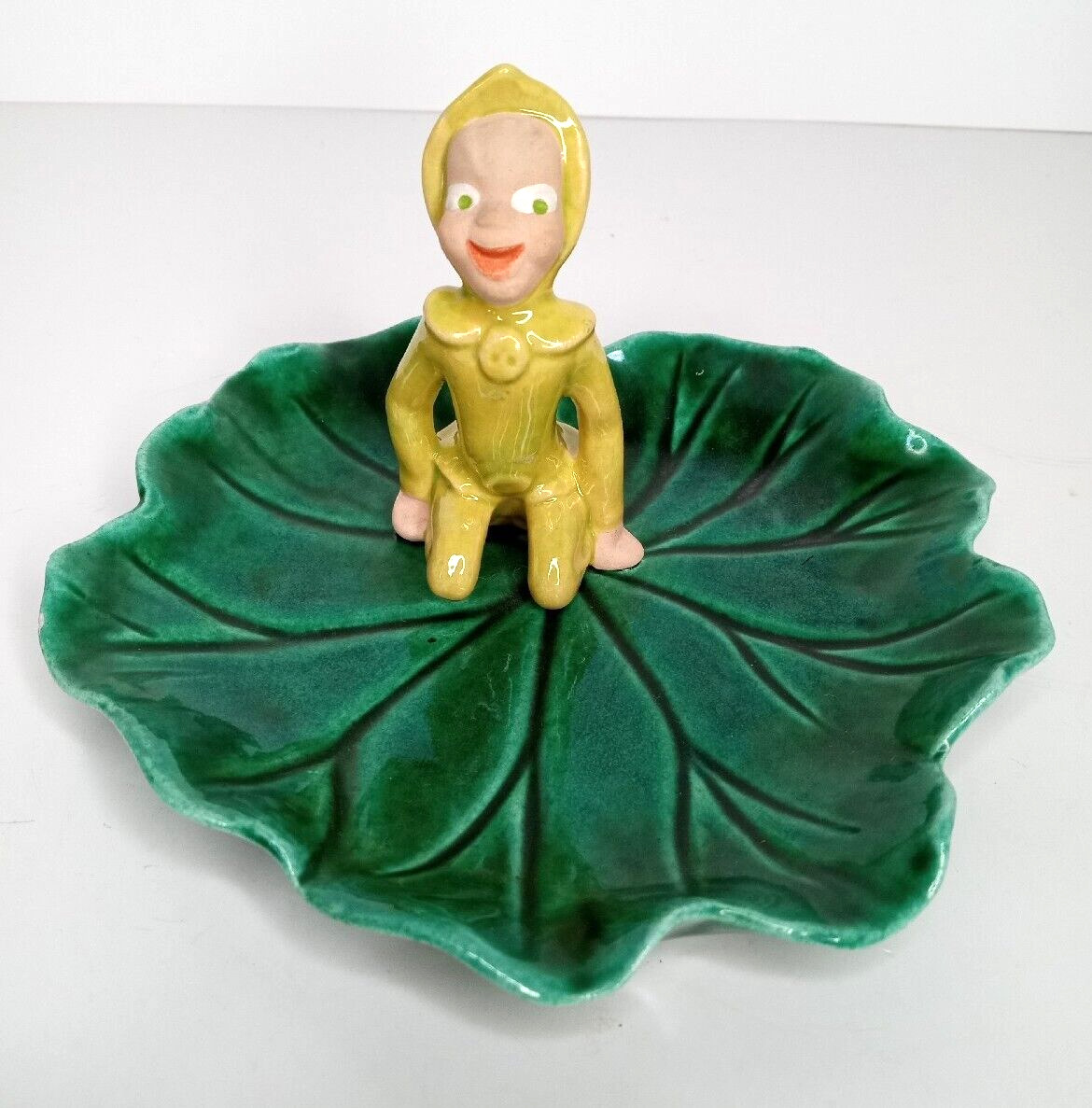 Vintage Pixie Potters Drews 1940s / 50s Original Yellow Green Trinket Dish Leaf