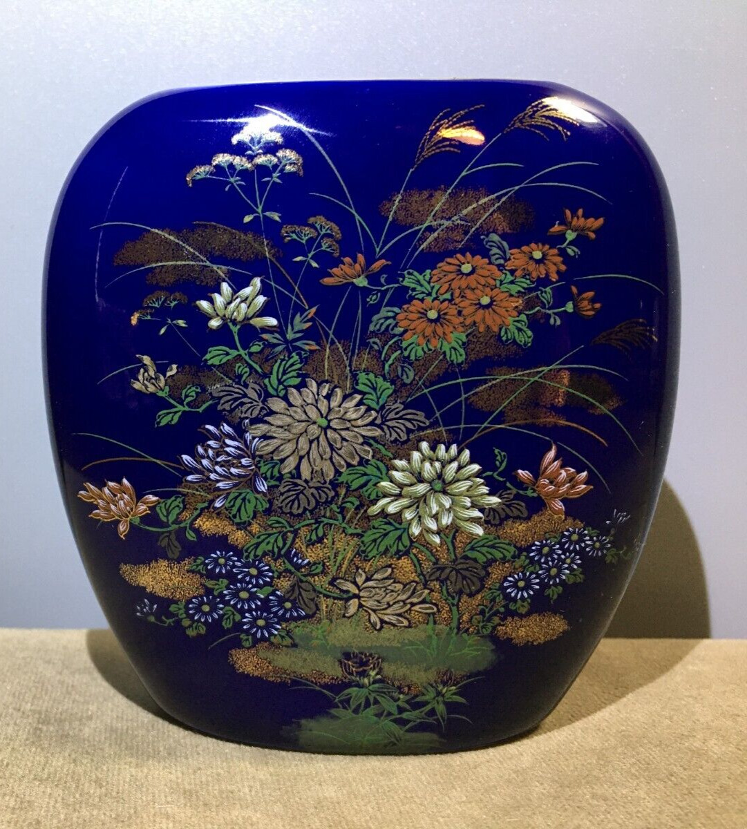 Vintage 4” Japanese Cobalt Blue Vase w/ Imperial Floral Gold Gilt Trim