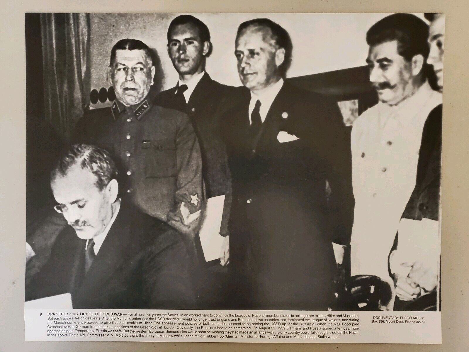 11X14 PHOTO THE COLD WAR COMMISSAR V.N. MOLOTOV SIGNS TREATY IN MOSCOW