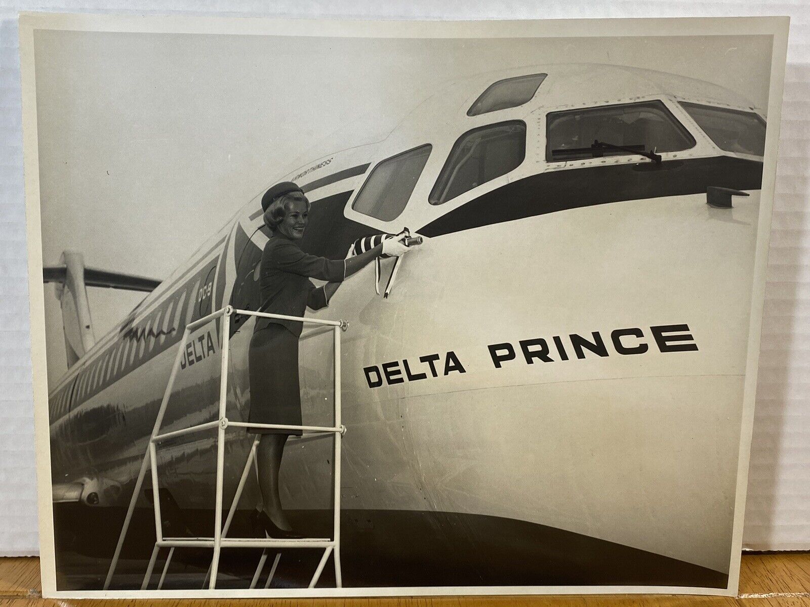 Delta’s first Douglas DC-9, N3304L, Delta Prince Stewardess Carol Koberlein VTG