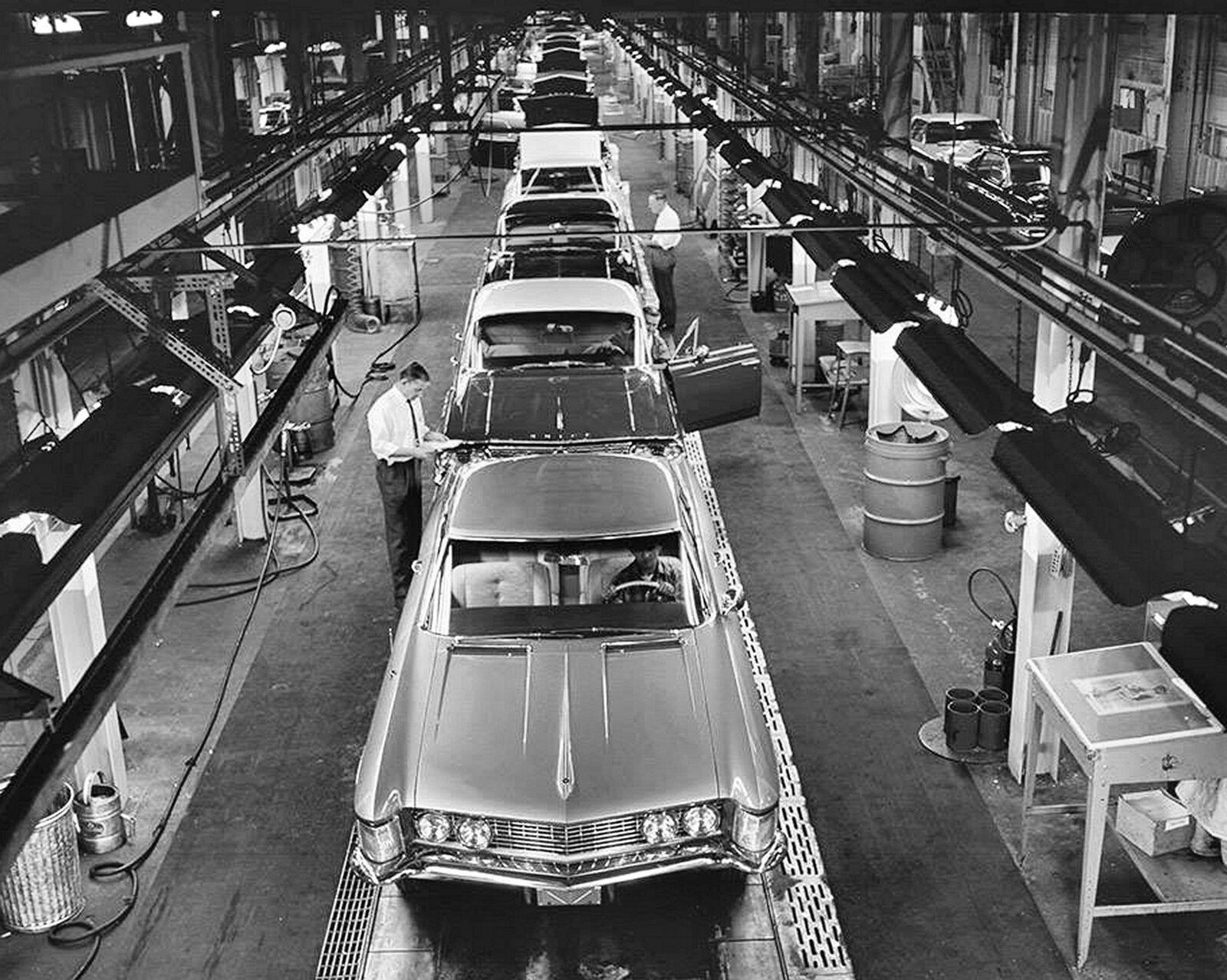 1966 BUICK RIVIERA Factory Assembly Line PHOTO  (213-T)