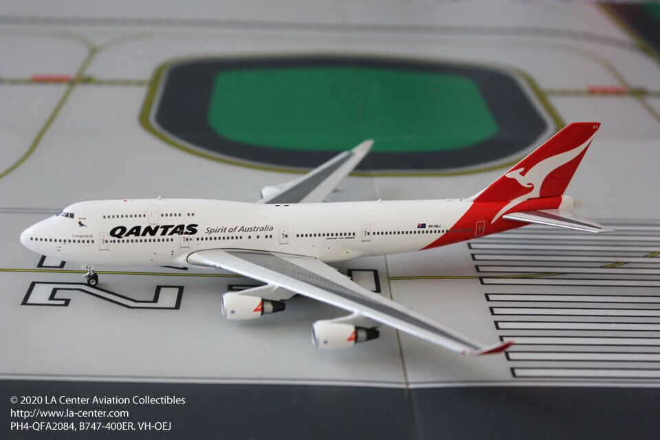 Phoenix Model Qantas Airways Boeing 747-400ER Last Color Diecast Model 1:400