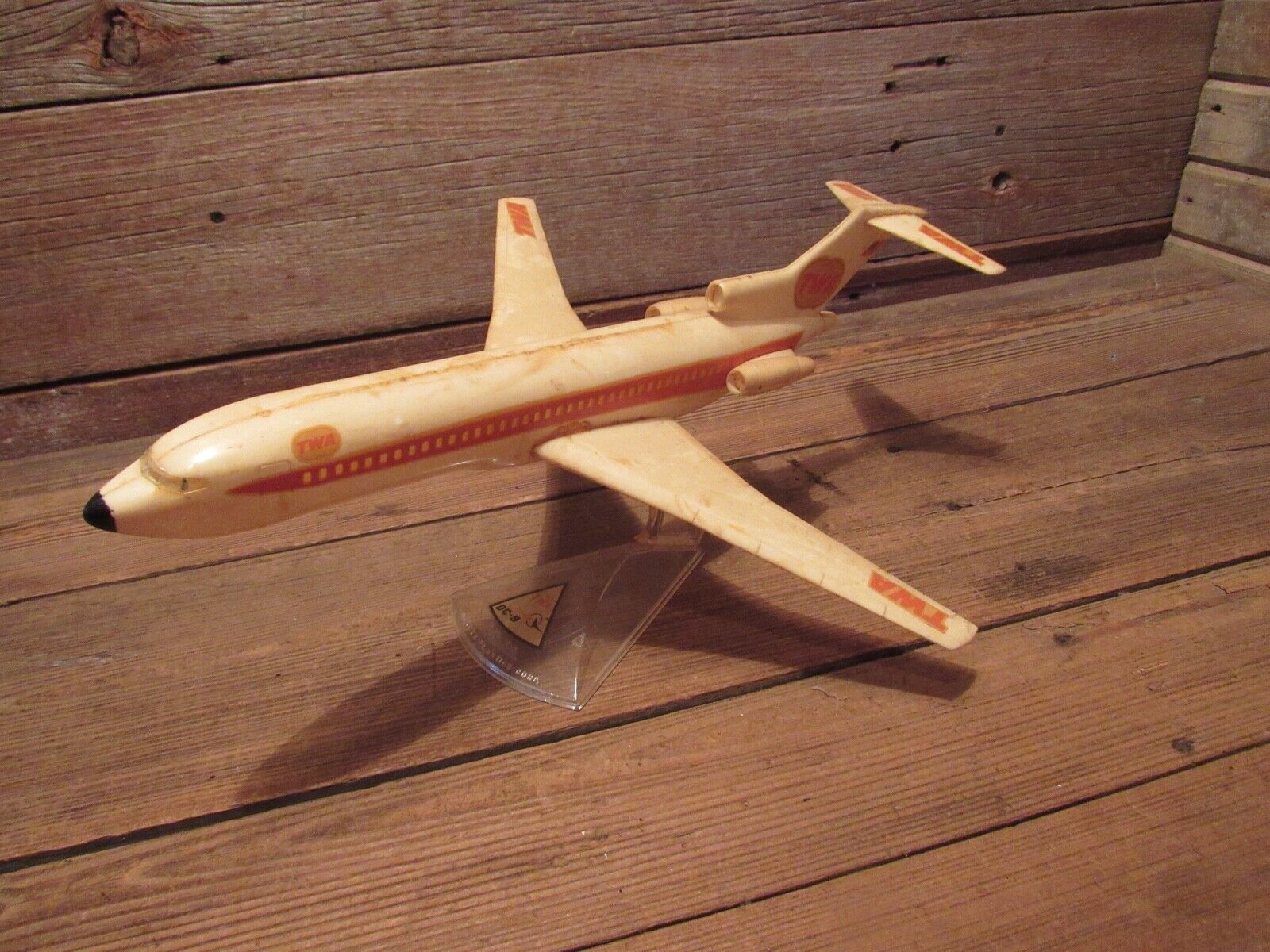 Vintage Aurora TWA McDonnell Douglas DC-9 Model Airliner AirPlane - PARTS (3)