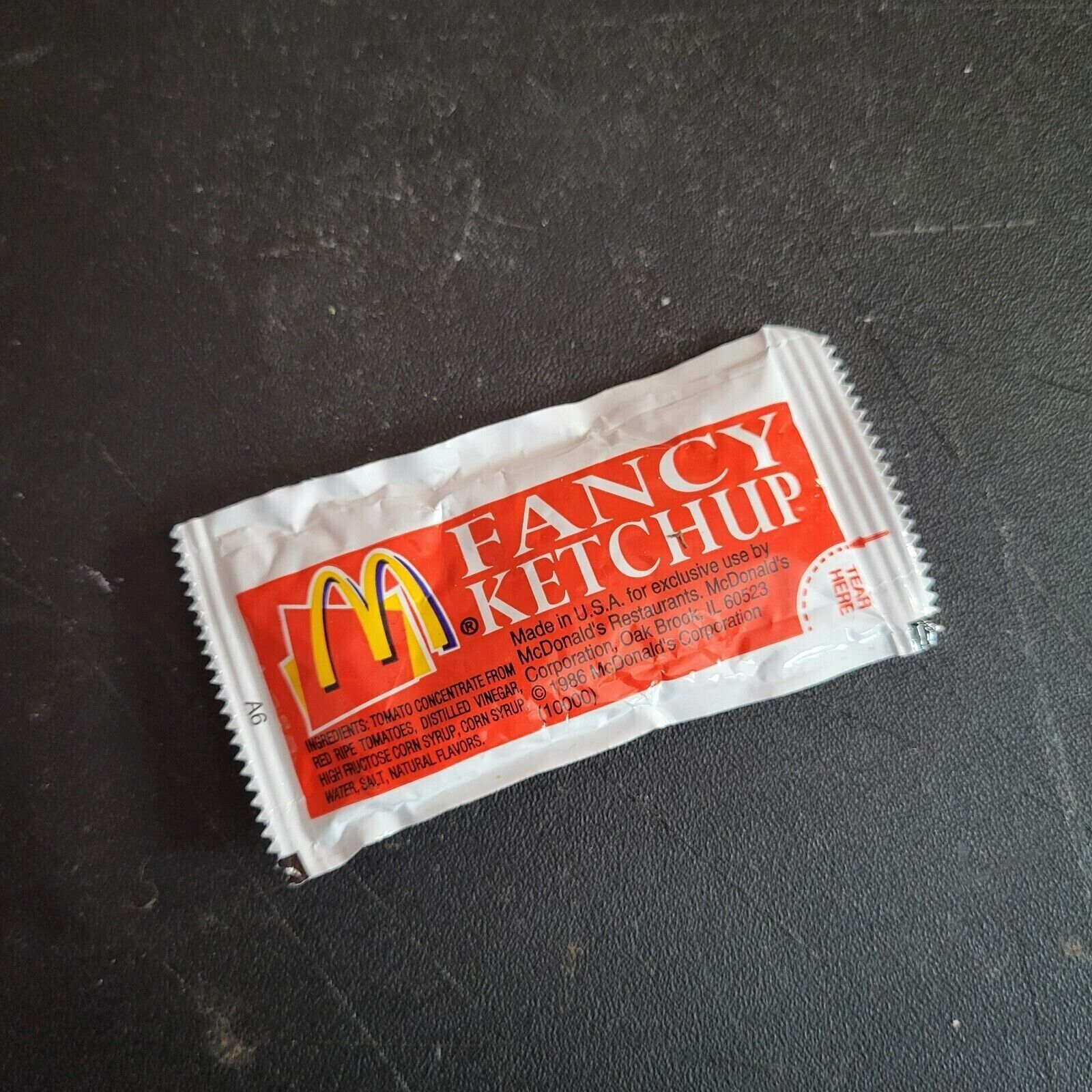1986 McDonalds Un-Opened Fancy Ketchup Condiment Packet (Excellent condition)