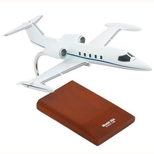 Bombardier Aerospace Learjet 35A Desk Top Display Private Model 1/48 ES Airplane
