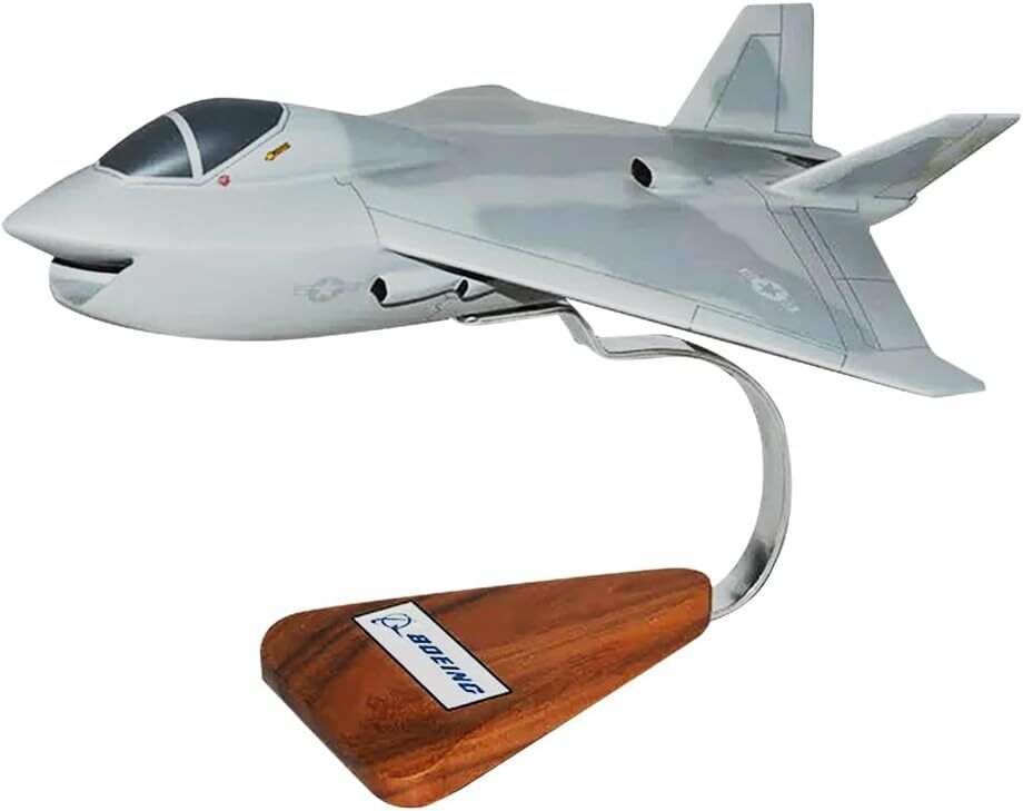 DARPA Boeing X-32 Stealth Fighter JSF Factory House Desk Model 1/48 SC Airplane