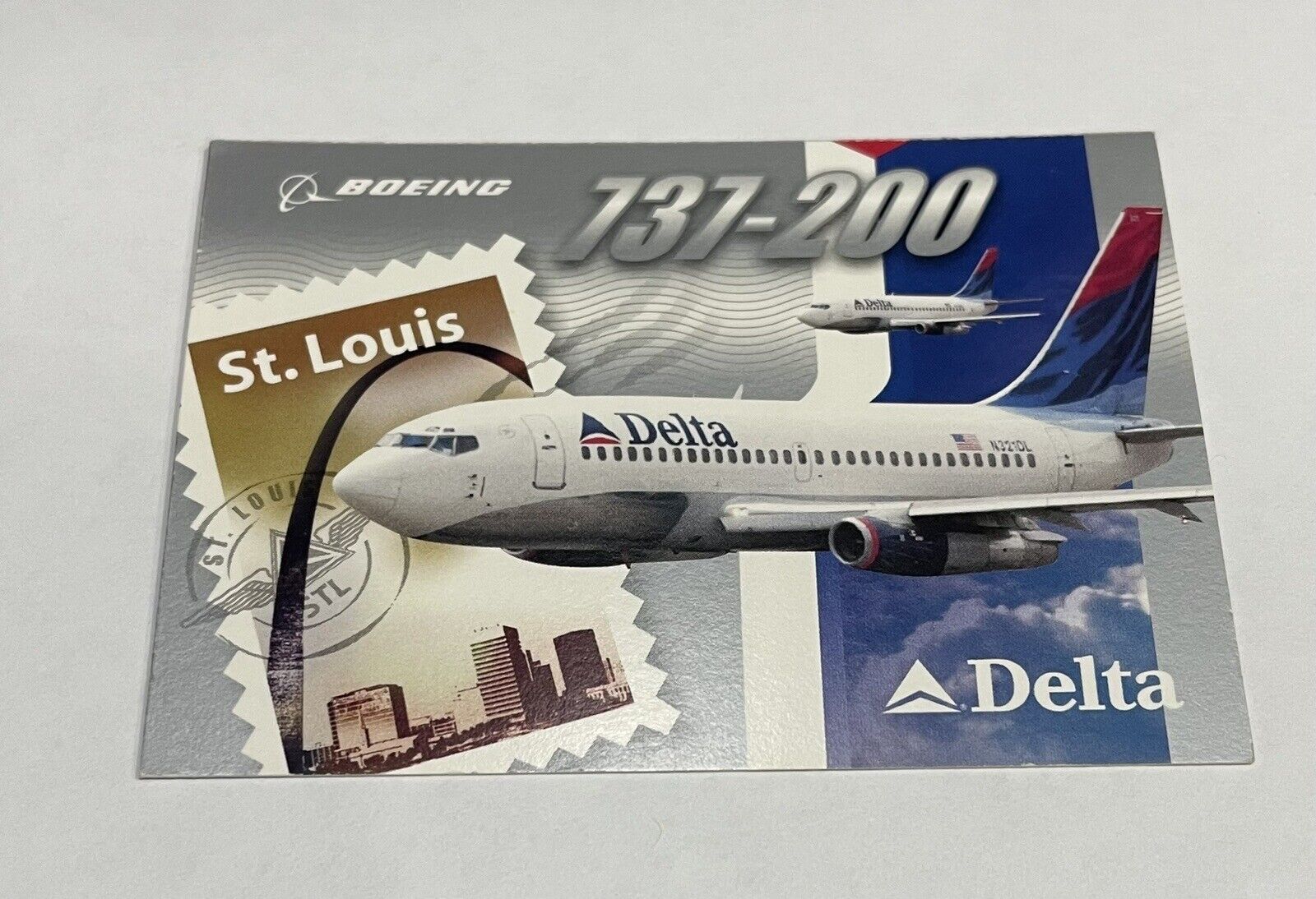 Delta Air Lines Boeing 737-200 Aircraft Pilot Trading Card #14 Delta 2004 Series