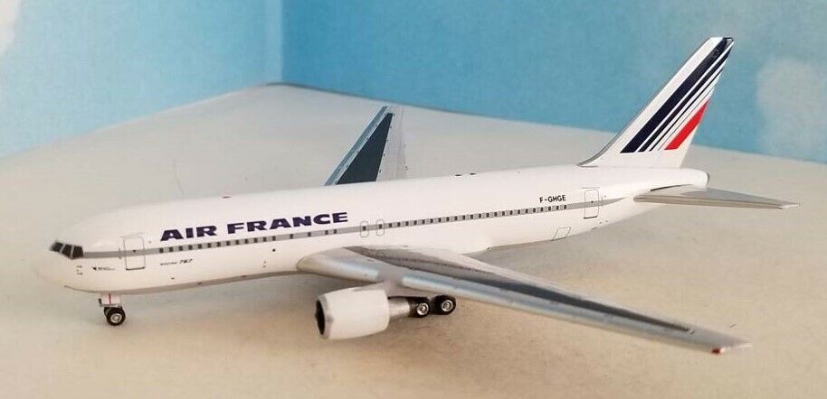 Aeroclassics AC419969 Air France Boeing 767-200 F-GHGE Diecast 1/400 Jet Model