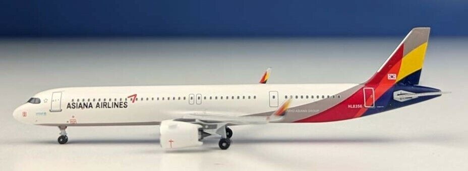 Aeroclassics AC411071 Asiana Airlines Airbus A321neo HL8356 Diecast 1/400 Model