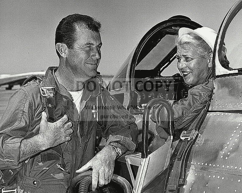 PILOT JACKIE COCHRANE IN HER CANADAIR F-86 WITH CHUCK YEAGER 8X10 PHOTO (BB-096)