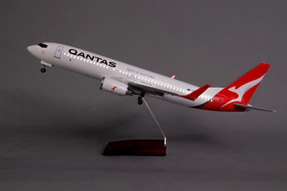 Qantas 737 Large Plane Model  ✈ 1:160 Airplane 45cm LED Cab Lights