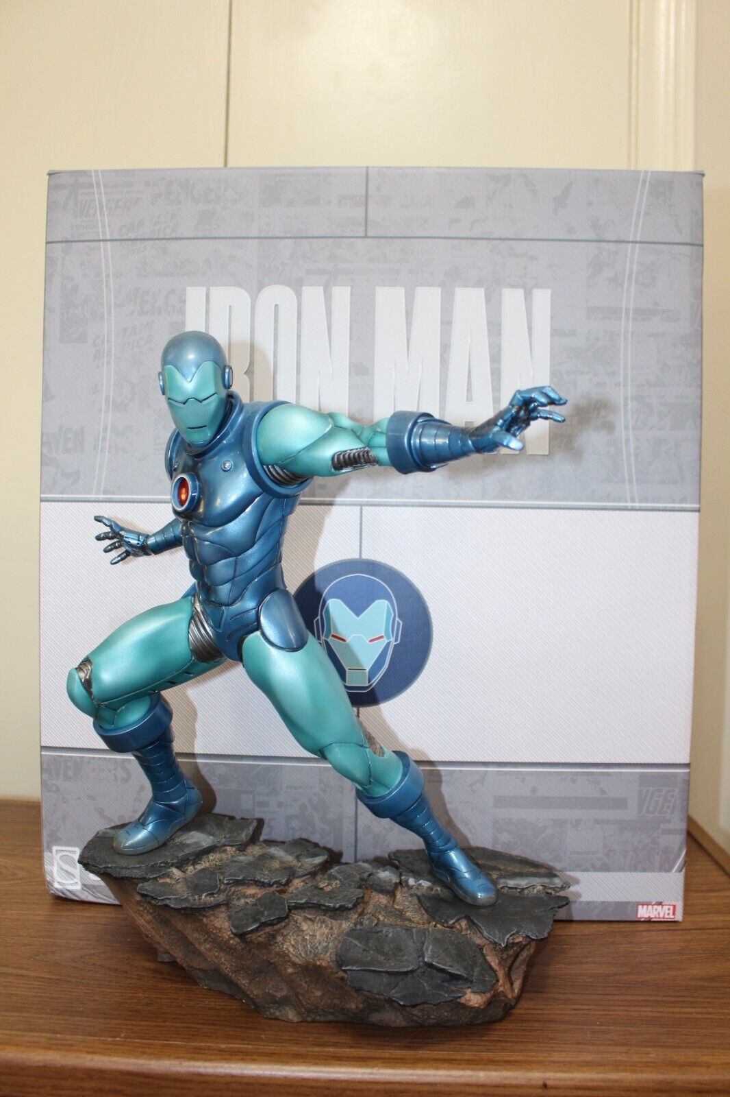 Sideshow Collectibles Avengers Assemble Stealth Iron Man Statue READ DESCRIPTION