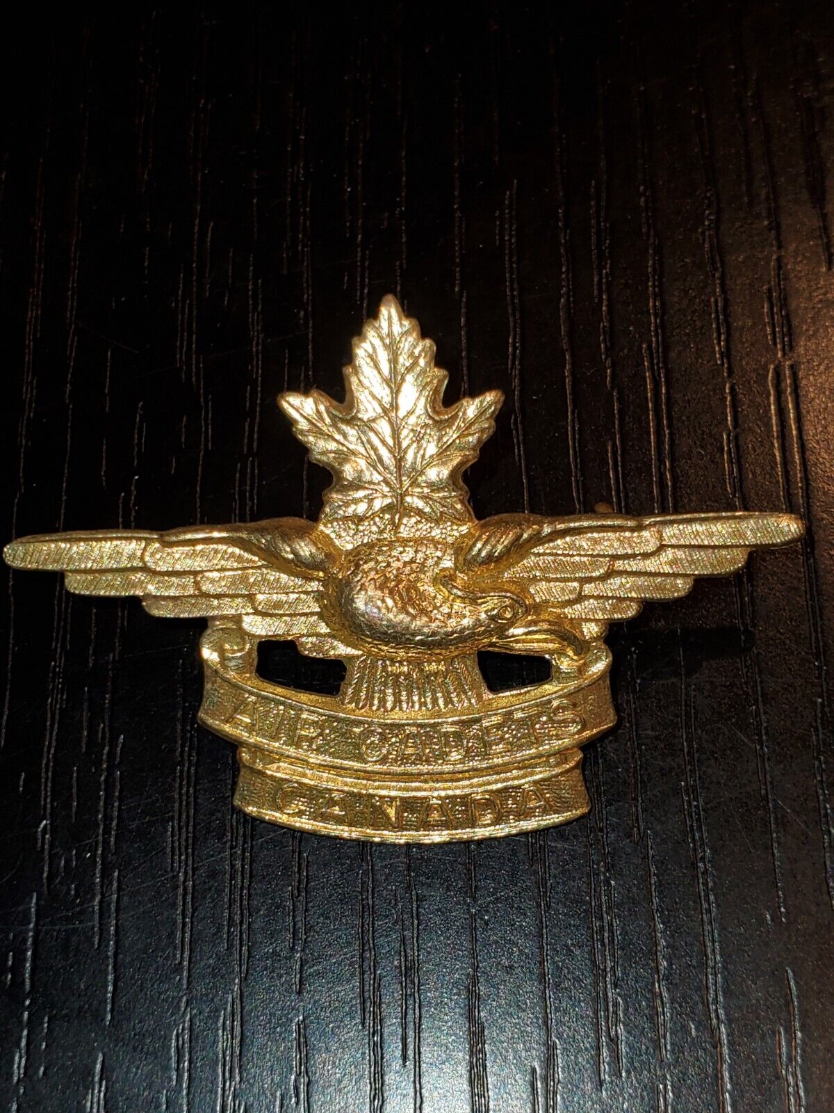 WWII British Army Artillery Scottish Canada Aviation Cap Badge L@@K 