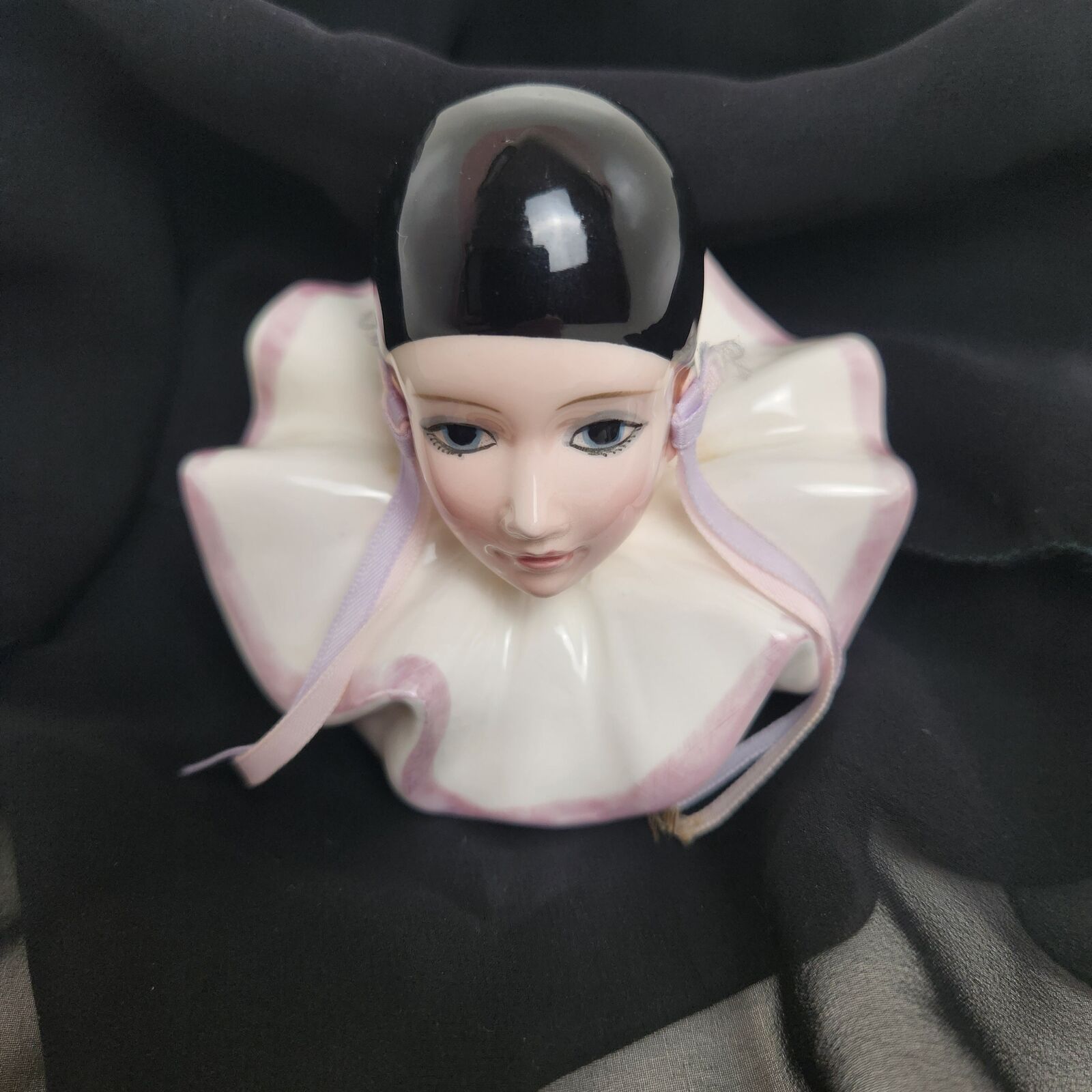 Schmid Vintage Ceramic Pierrot Love Music Box Figurine \