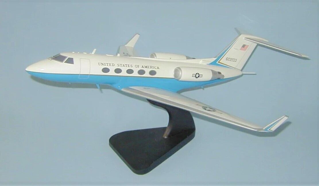 USAF Gulfstream Aerospace C-20 III VIP Desk Top Display Model 1/48 SC Airplane