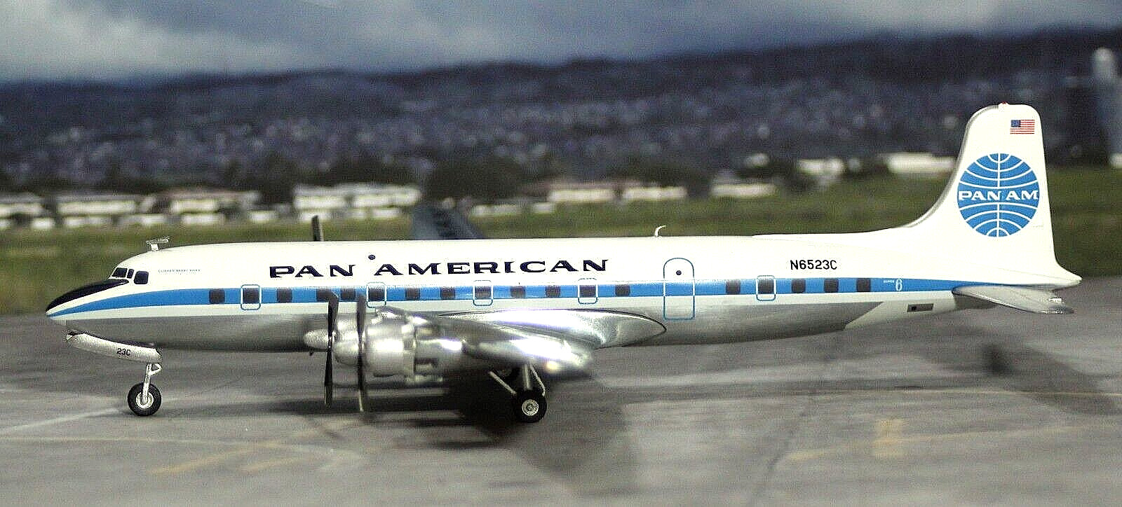 Herpa Models Douglas DC-6B Pan American World Airways 1:200 Scale EXTREMELY RARE