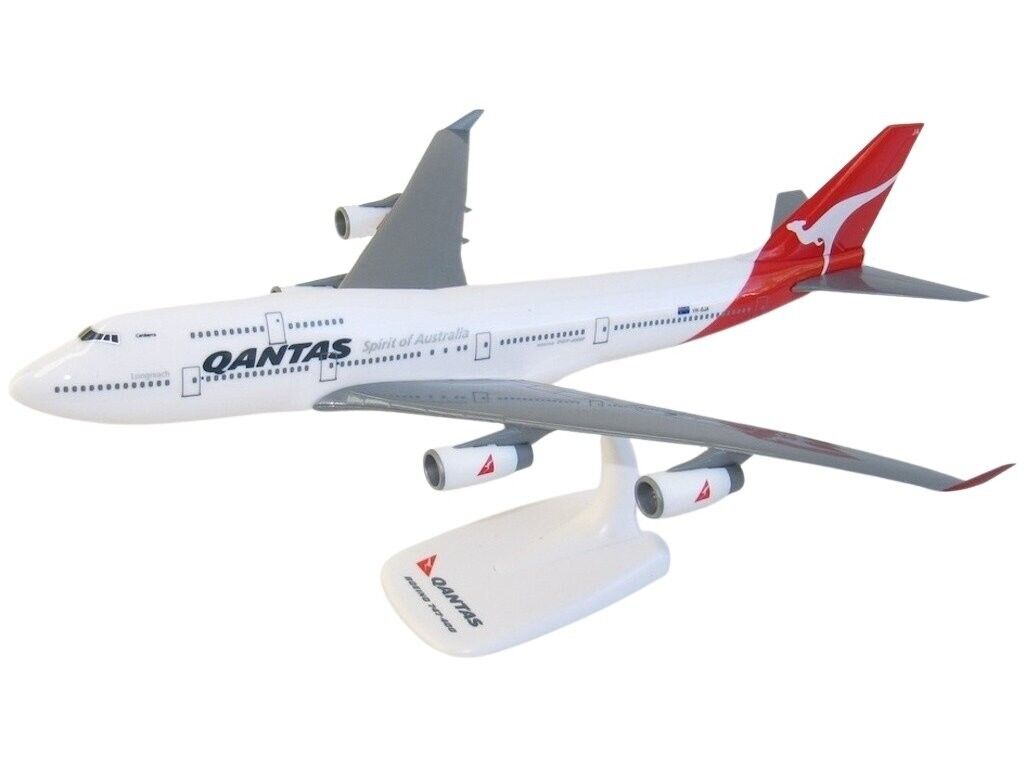 PPC Qantas Airways Boeing 747-400 VH-OJA Desk Display Model 1/250 AV Airplane