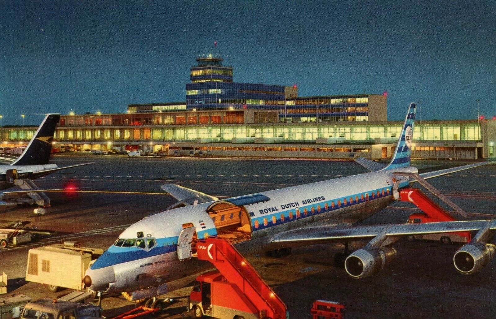 NETHERLAND  AIRLINES   K.L.M.  AIRLINES  DC-8 @  MONTREAL  CANADA   AIRPORT