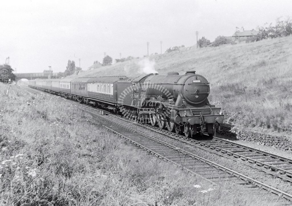 PHOTO BR British Railways Steam Locomotive Class A3 60039 at Potters Bar in 1953