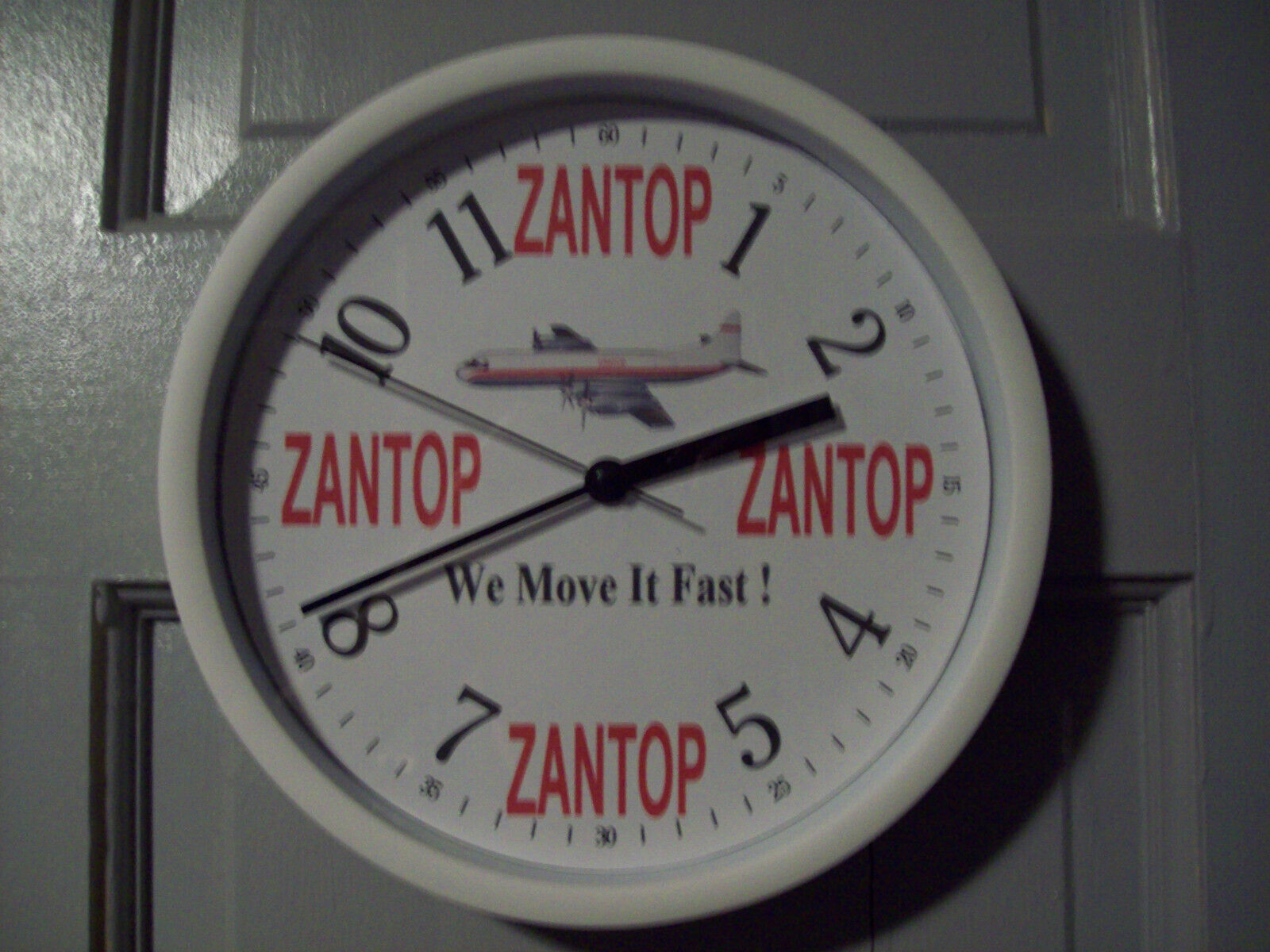 ZANTOP INTERNATIONAL L-188 WALL  CLOCK  UPS  DHL  FEDEX  FLYING TIGERS  ATLAS