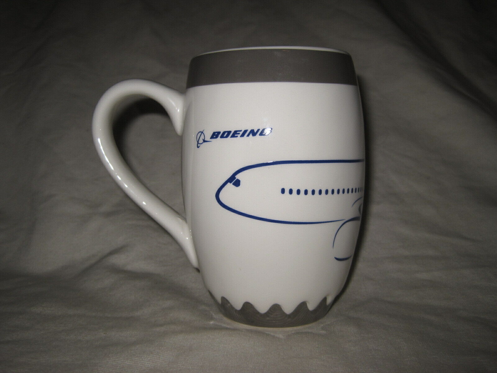Boeing 787 Dreamliner Engine Shape Coffee Mug 5 1/4” Tall w/ Silver Trim