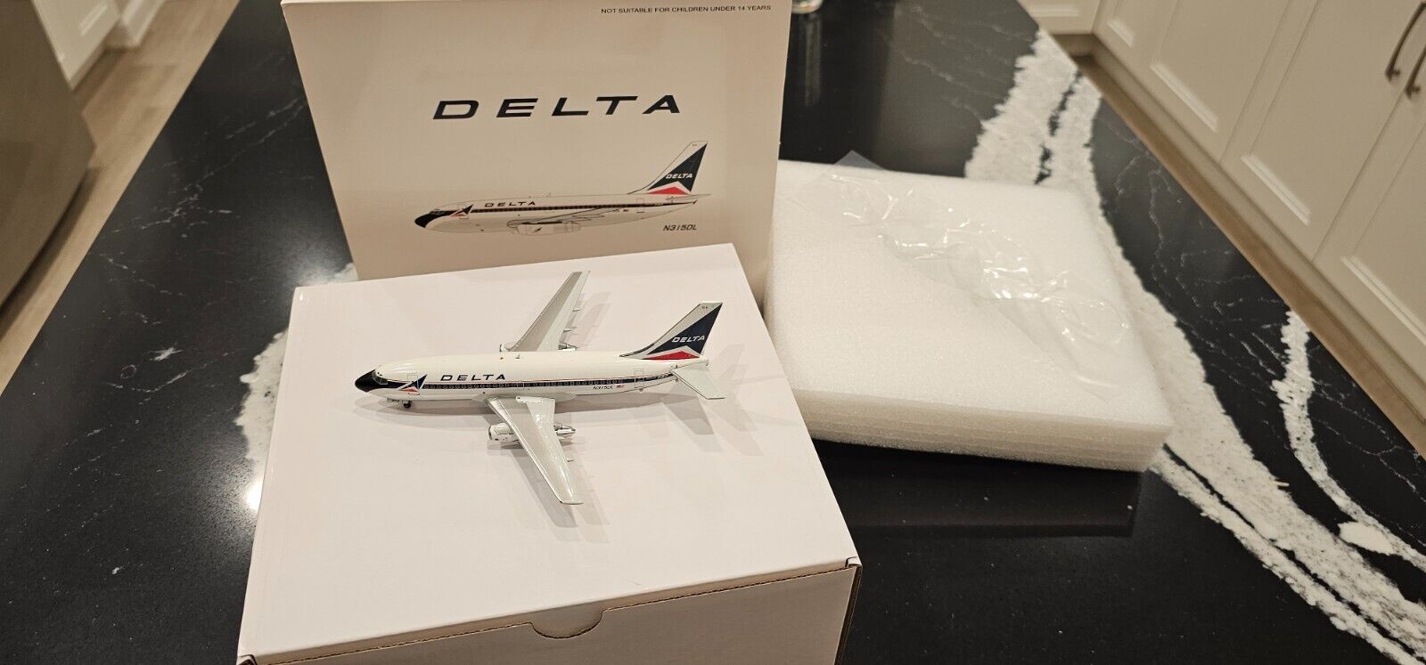 Inflight200 B Models Delta AirLines B 737-232 1:200  Widget Cols Polished N315DL