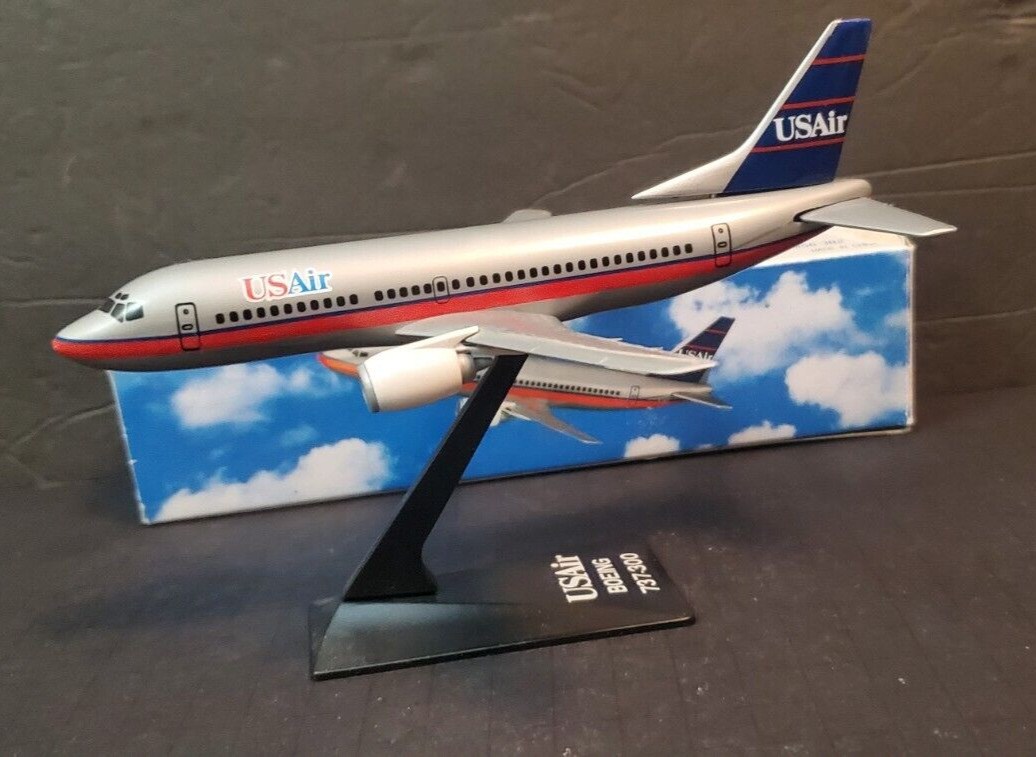 Vintage Boeing US AIR Boeing 737 - 300 Flight Miniatures 1:180  Model Airplane