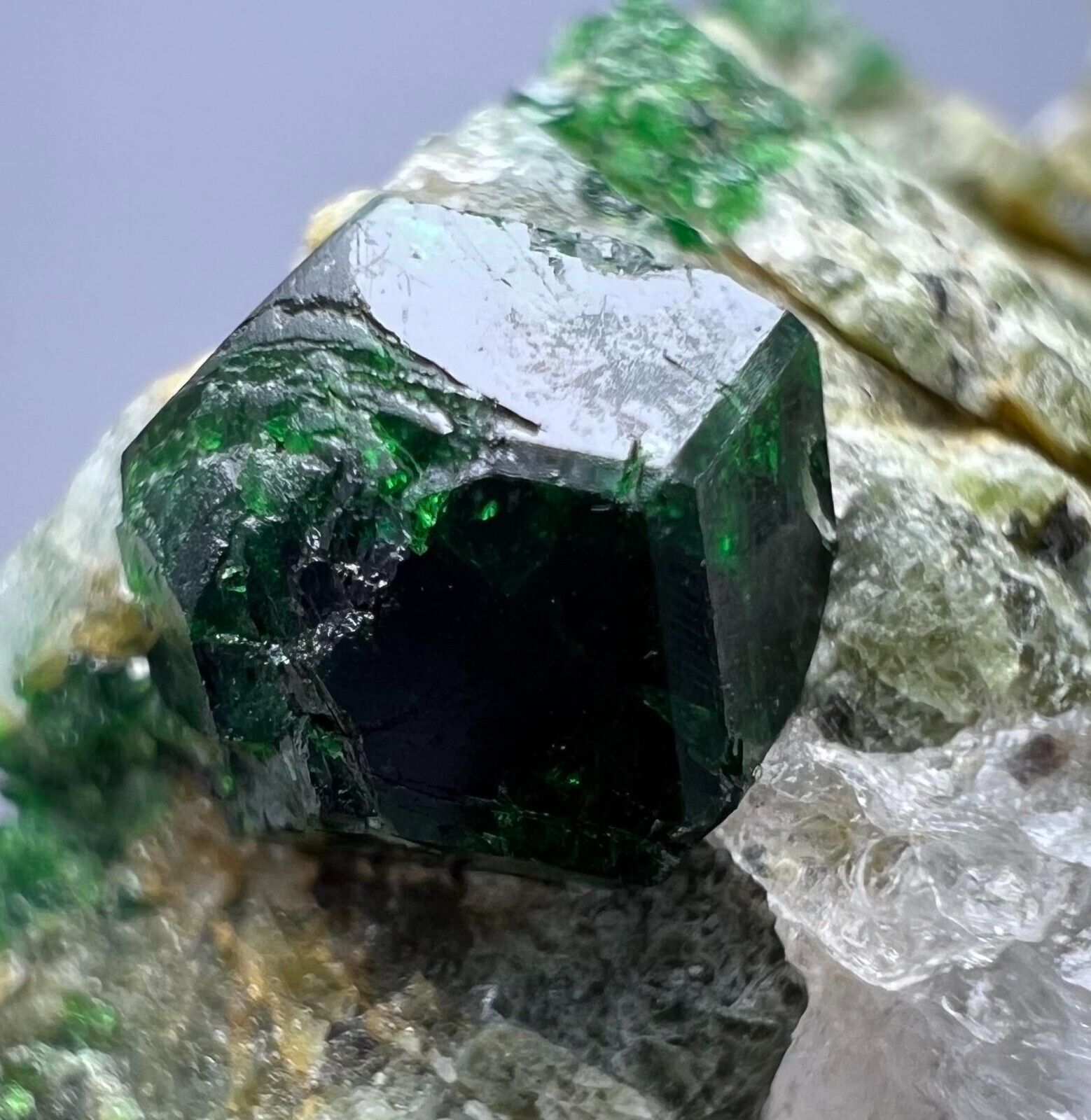 186 GR. Extremely Rare Uvarovite Garnet Crystals On Matrix From Baghlan @ AFG
