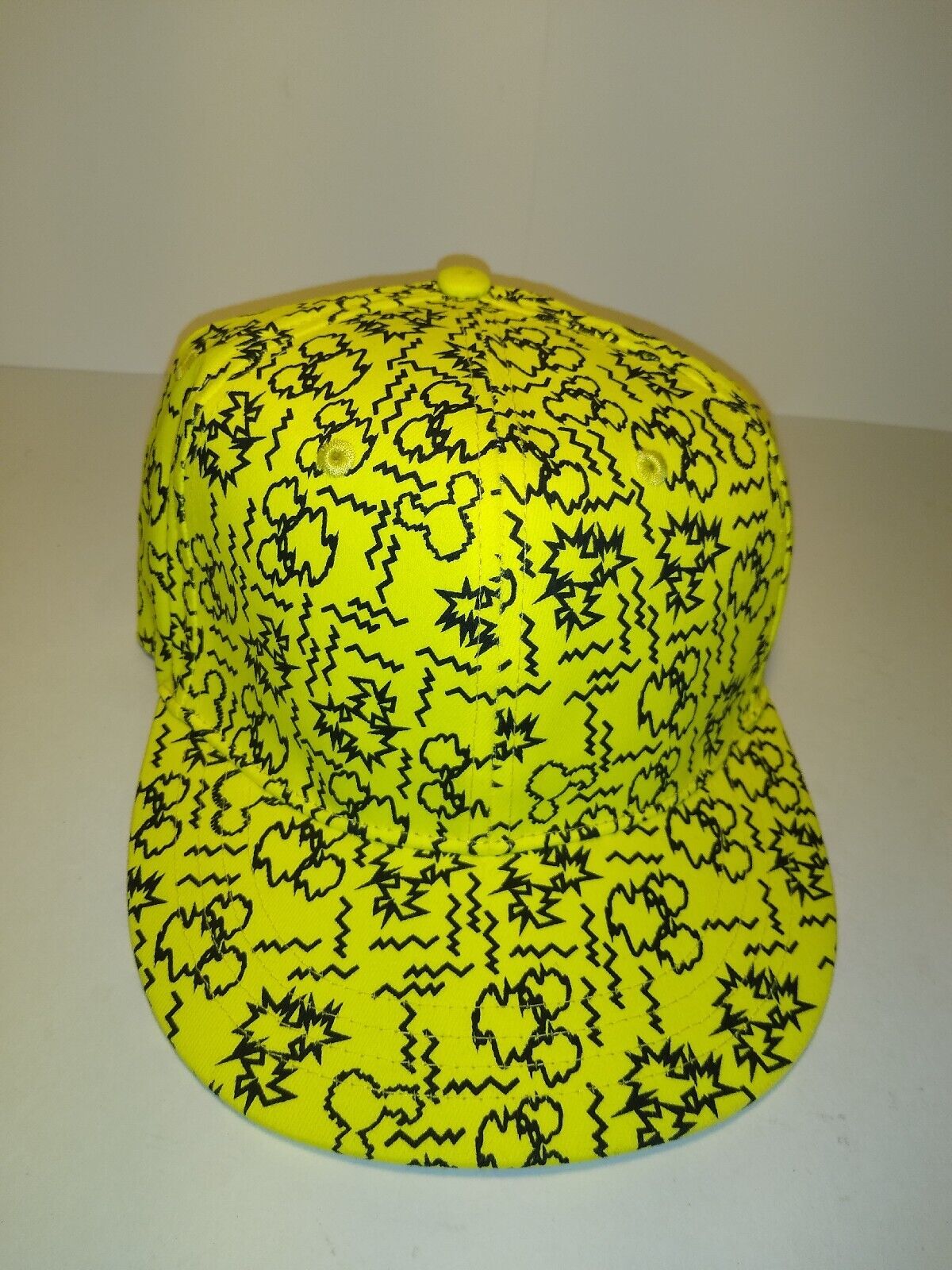 Disney Authentic Mickey  Pro Style Hat Cap  Stretch Fit