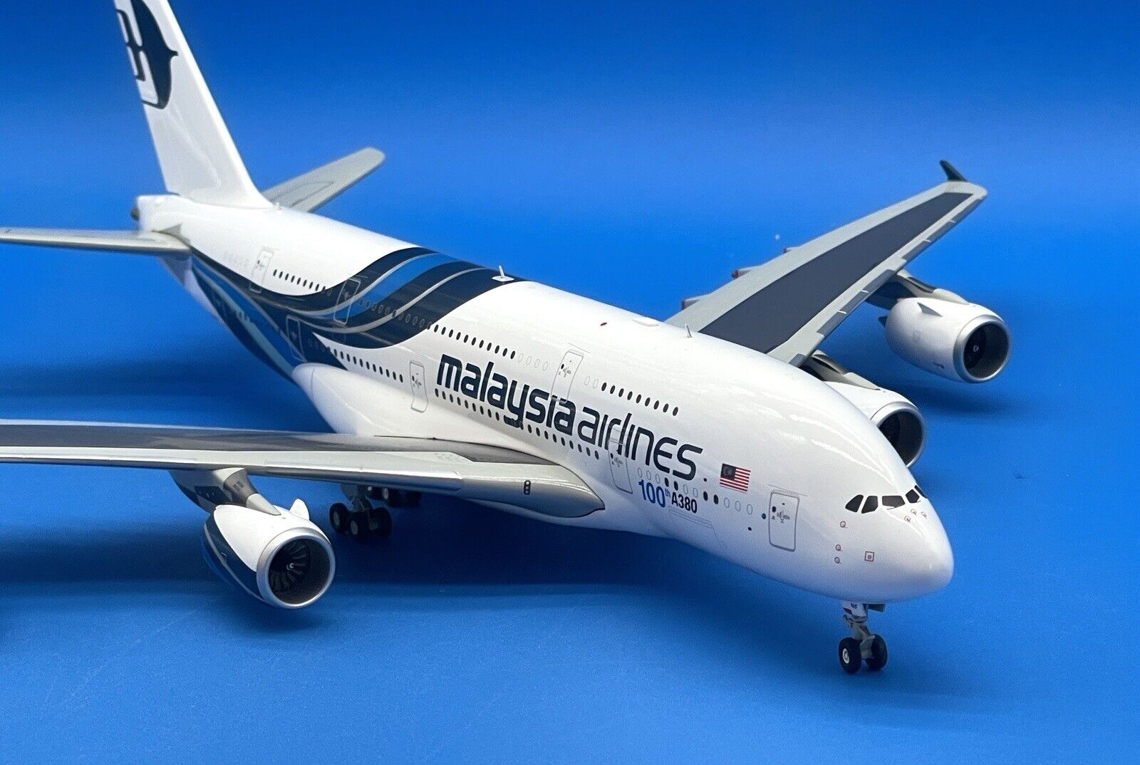JC Wings Malaysia Airlines Airbus A380-841  1:200