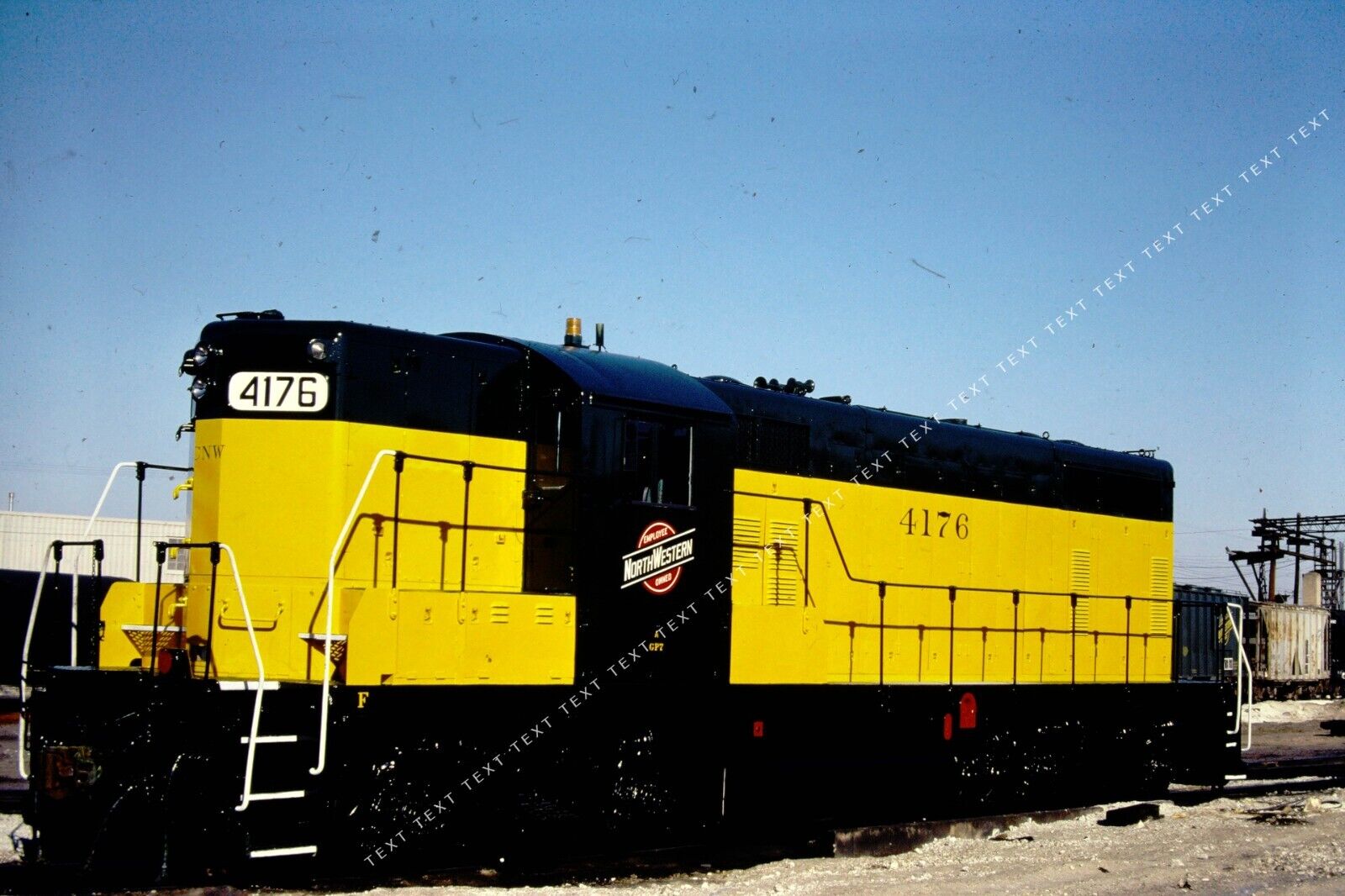 ORG SLIDE CNW 4176 GP7 @ Melrose pk in Mar'81 ⭐ Fresh paint - ROSTER