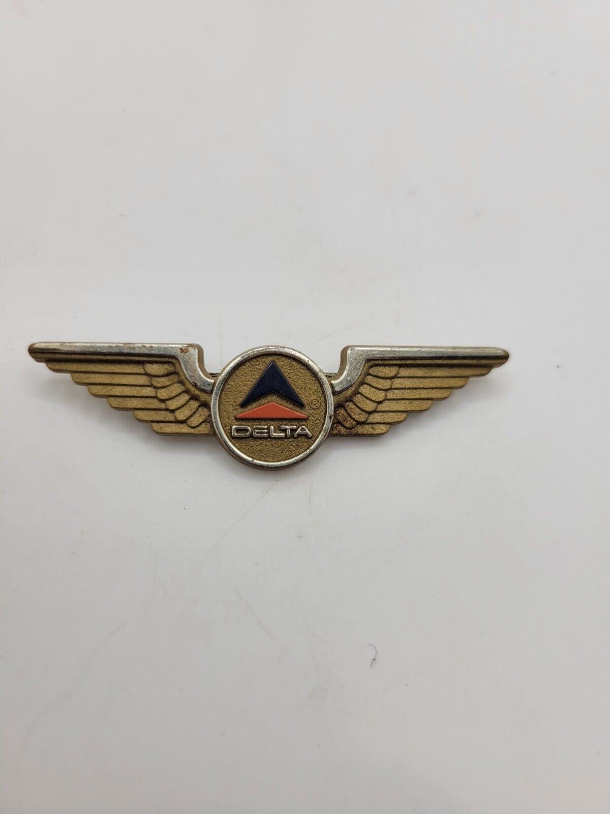 Vintage Delta Airlines Wings Pins Stoffel Seals Tukahoe NY Gold Plastic Wings 