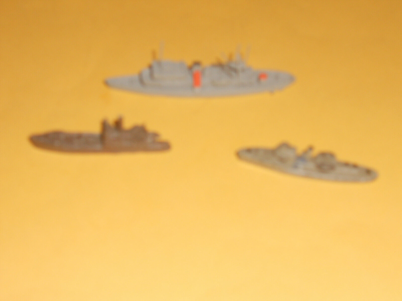 1/1250 trident TA10206 USS Petrel Depot repair ship with small minesweeper & fre