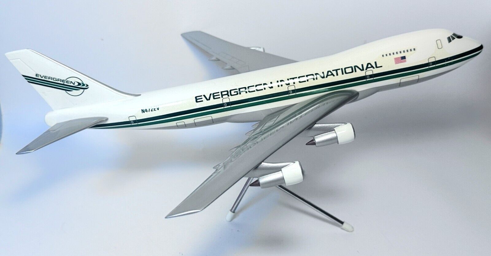 Boeing 747-200 Evergreen International Space Models Collectors Model Scale 1:200