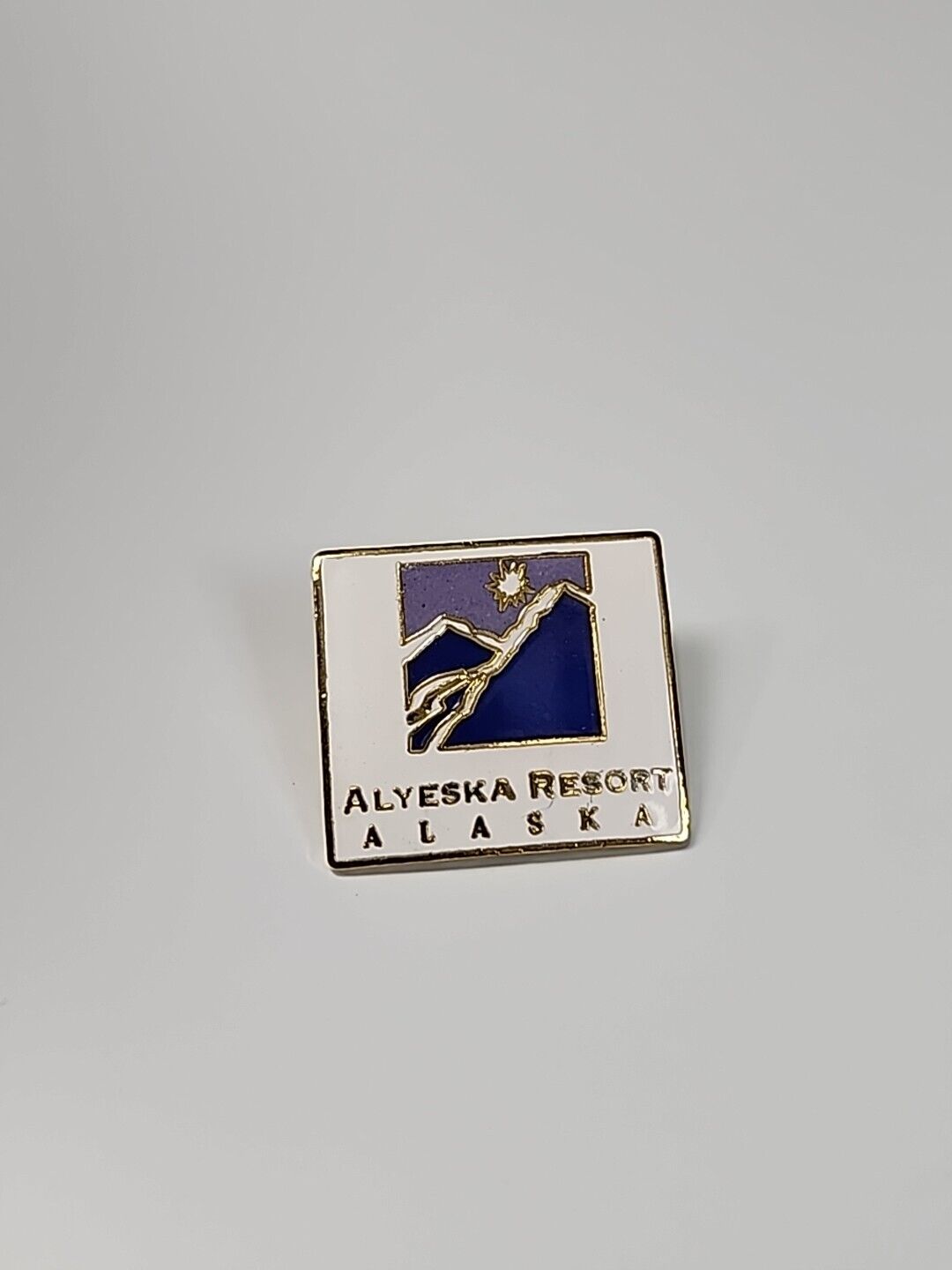Alyeska Resort Travel Souvenir Lapel Pin Girdwood Alaska