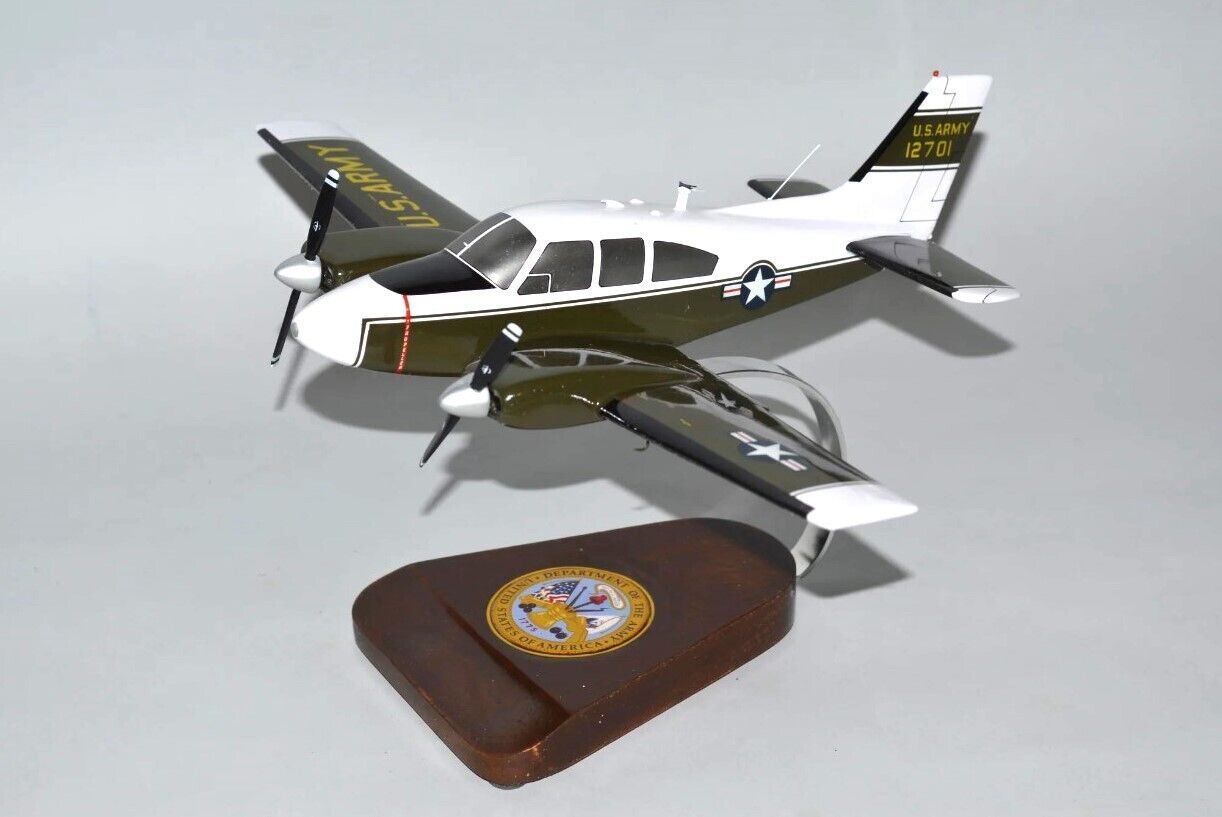 US Army Beechcraft T-42 Cochise Trainer Desk Top Display Model 1/32 SC Airplane