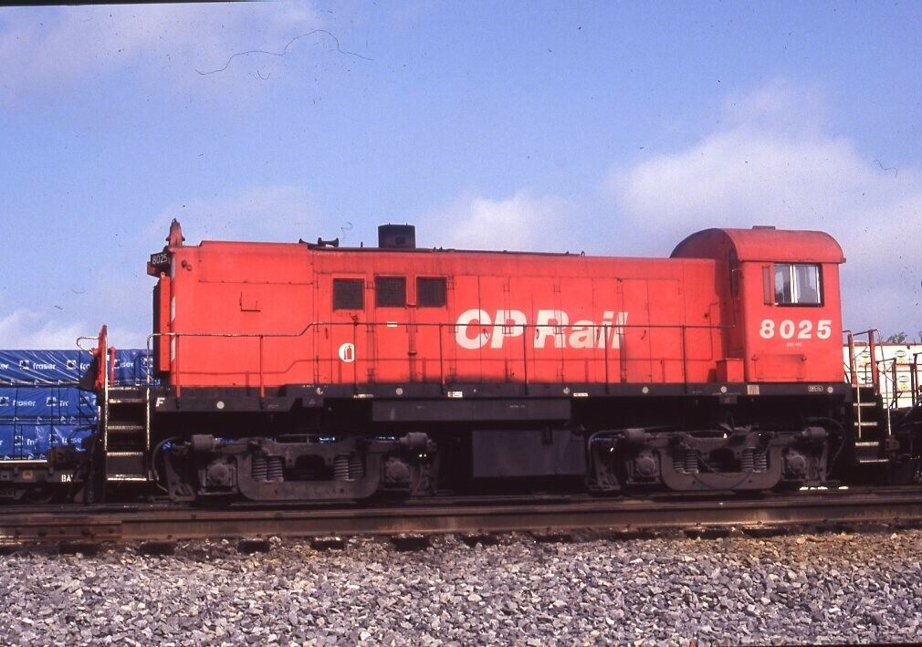 CP CANADIAN PACIFIC Railroad Train Locomotive 8025 SARATOGA NY 1993 Photo Slide