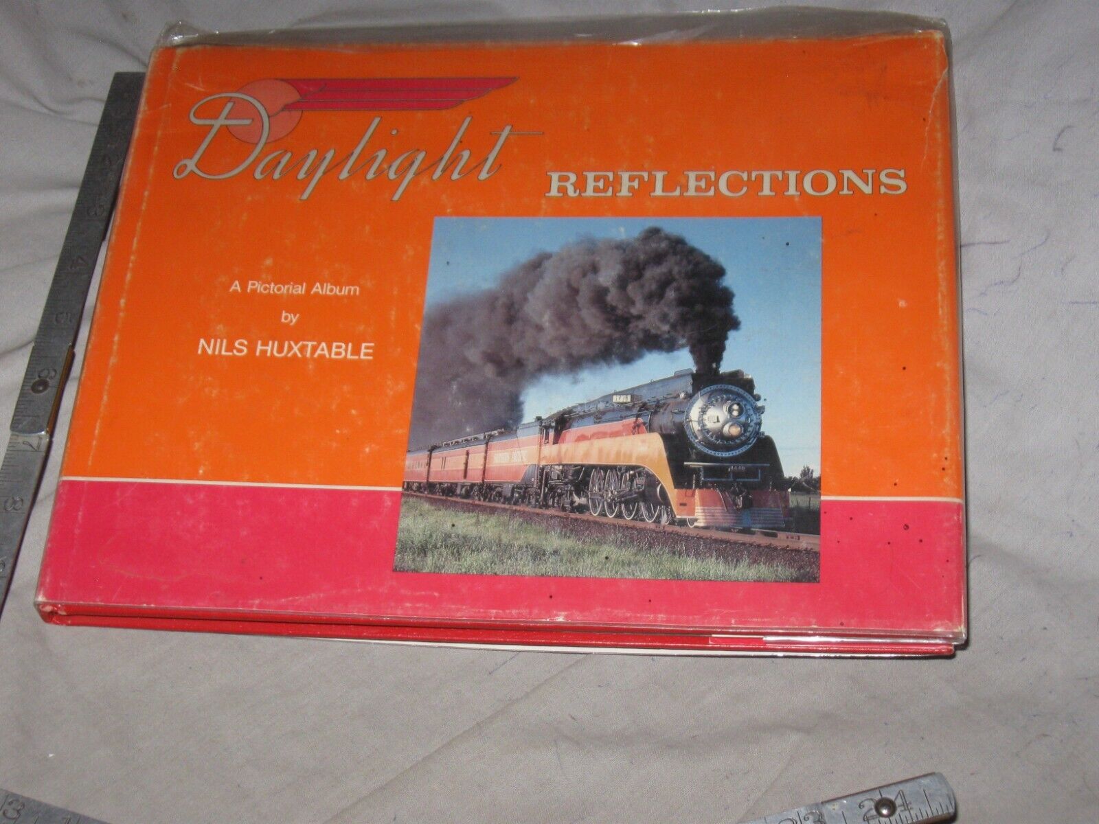 X8698 Book: DAYLIGHT REFLECTIONS SOUTHERN PACIFIC,NILS HUXTABLE,STEAMSCENES 1987