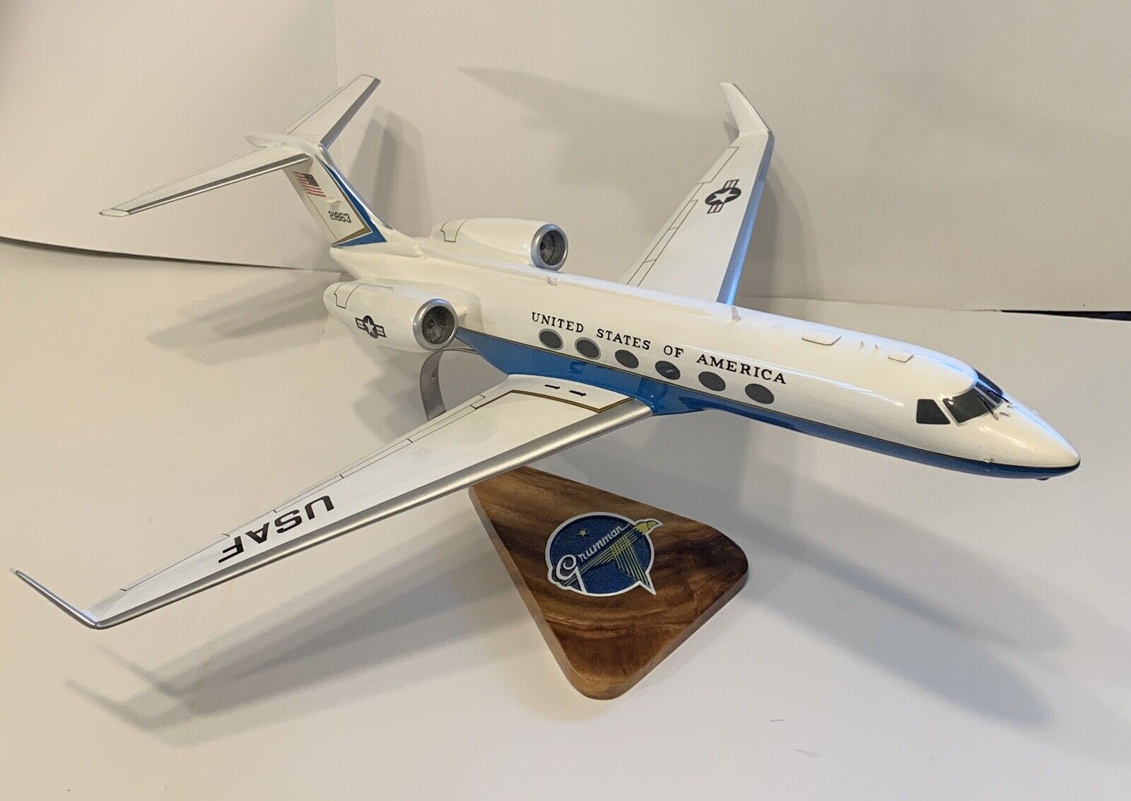 24 inch 1:48 C-37 USAF Gulfstream Model Airplane Wood Executive Display Jet