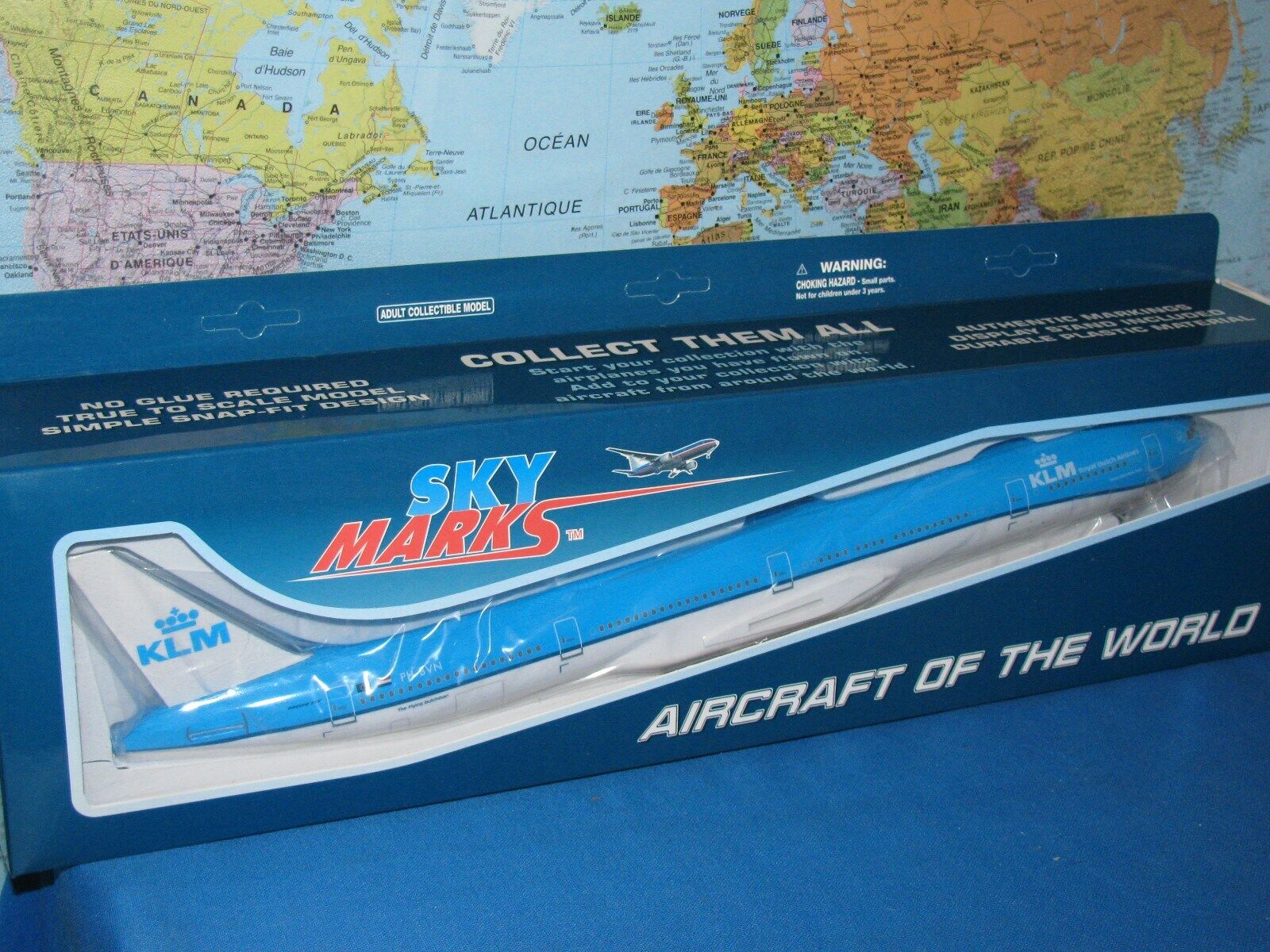 1/200 SKYMARKS KLM ROYAL DUTCH AIRLINES BOEING B777-300ER W/GEAR AIRCRAFT MODEL 
