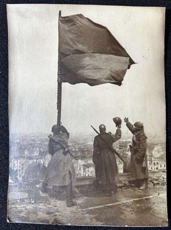 WWII Photo Ukrainian Front Flag Berlin 1945 Reichstag Image - Rare Image