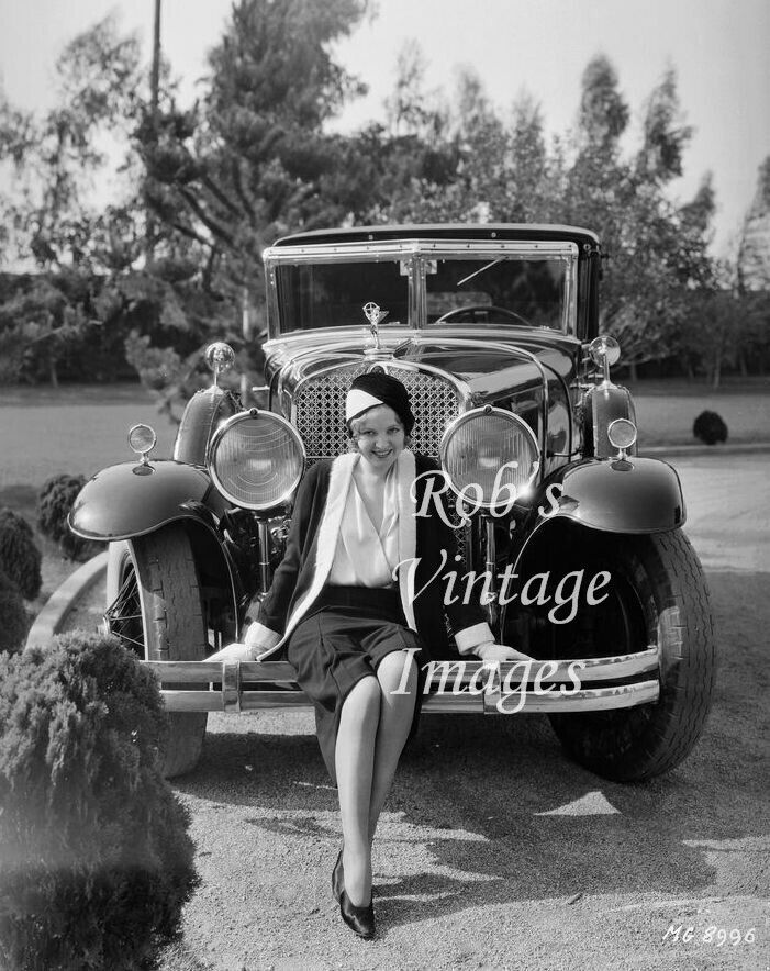 Roaring 20\'s Stylish Flapper with Hot Fancy Car Photo Prohibition Jazz Era
