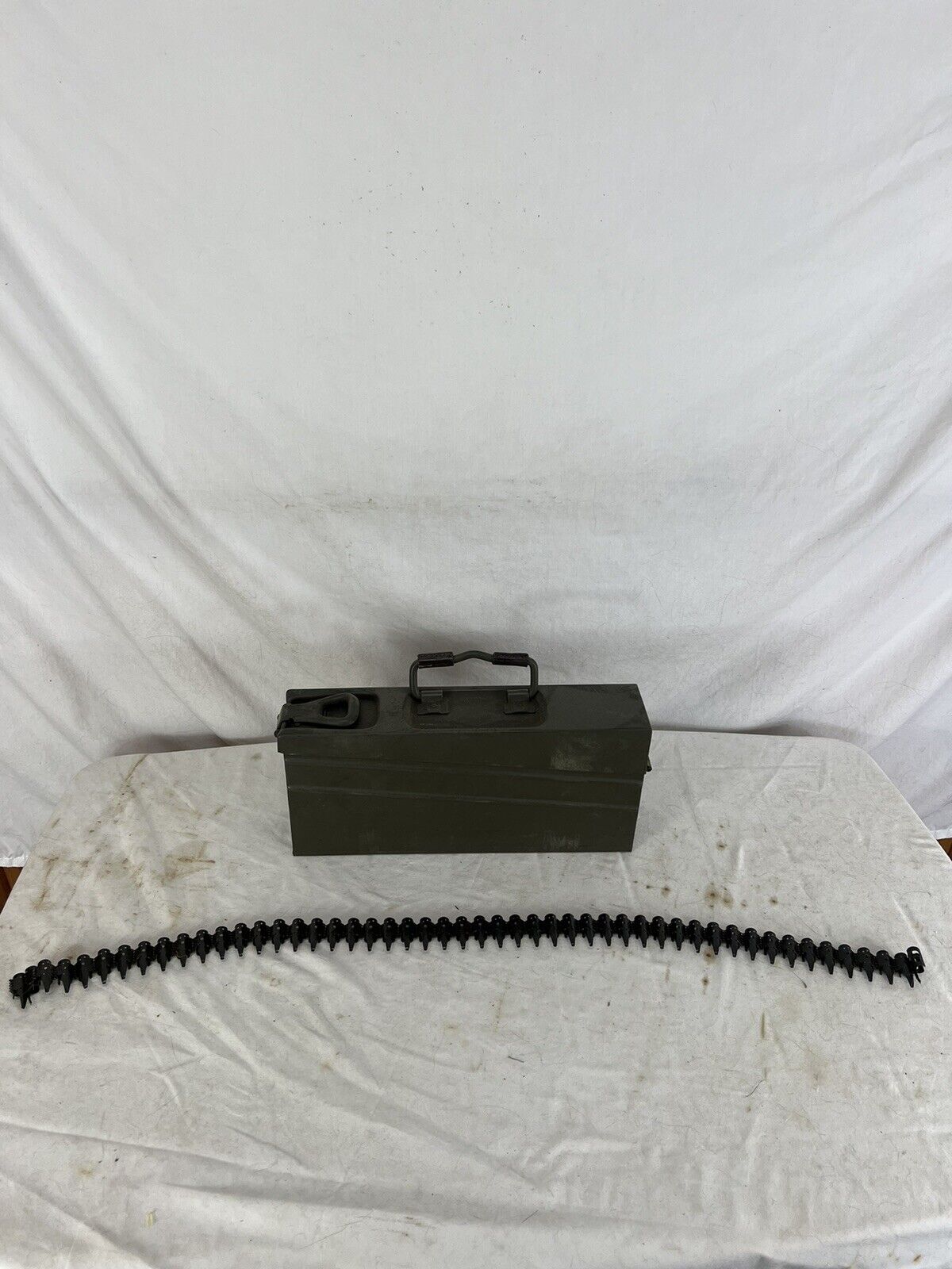 WWII WW2 Style German Ammo Can Postwar Manufacture EMPTY With Belt Mg43