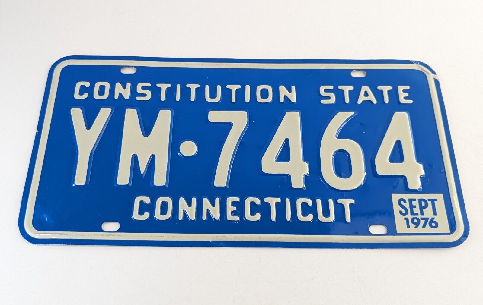 Vintage 1976 Connecticut License Licence USA Number Plate Bernard Carant Paris
